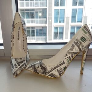 RARE Sevy Shoe Republic LA White and Green Heels